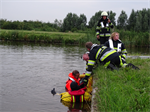 Oefening Brandweer Kollum en het ORT Oppervlakte Reddingsteam van Burgum